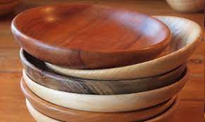 Vaisselle : Connaitre l’essentielle sur les ecuelles et assiettes medievales en bois